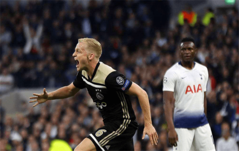  圣埃蒂安青年军崛起，客场掀翻老牌豪门