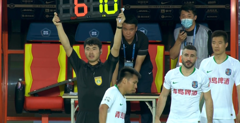  里昂锋线全面开花，五球狂胜书写法甲新纪录